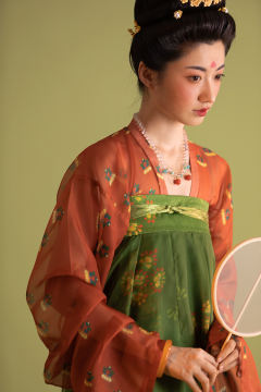 阿斯塔那弈棋仕女-资料图