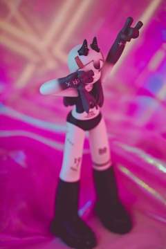 Bass player-资料图