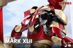 1:4比例珍藏人偶 钢铁侠MARK 42-资料图