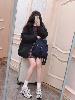基础款羽绒服-资料图