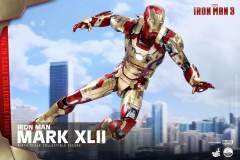 1:4比例珍藏人偶 钢铁侠MARK 42-资料图
