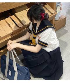橘林 水手服-资料图