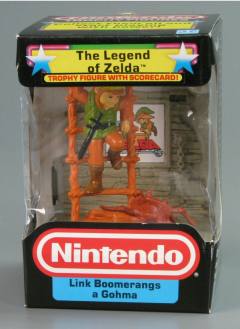 Trophy Figure with Scorecard! 甲壳寄居兽哥马 林克 Link Boomerangs a Gohma