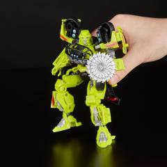 Deluxe Class Studio Series 棘兒-资料图