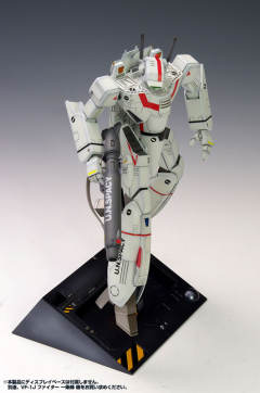 VF-1J 女武神（一条辉专用机）VF-1J Battroid Hikaru Ichijo-资料图