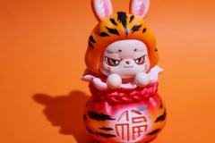 黄色虎兔小福袋-资料图