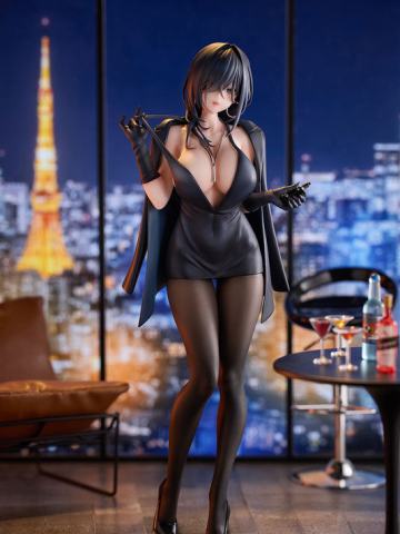 横山石见 黑礼服