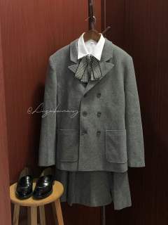毛呢双排扣·西服套装-资料图