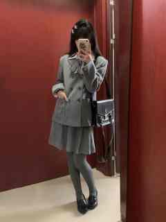 毛呢双排扣·西服套装-资料图