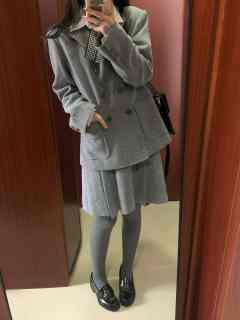 毛呢双排扣·西服套装-资料图