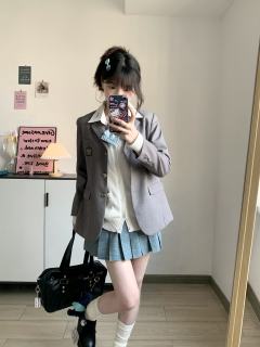 苔痕绿·格裙-资料图