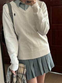 苔痕绿·格裙-资料图