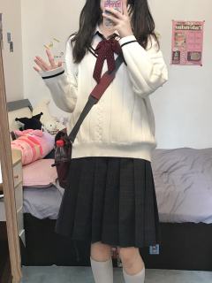 长袖毛衣-资料图