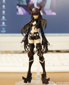 figma#SP-017 黑金锯手 -资料图