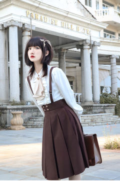 奥利维拉·套装-资料图