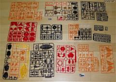 HGUC 夏亚专用机套装 透明版-资料图