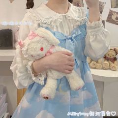 嘟嘟白巧衬衫-资料图