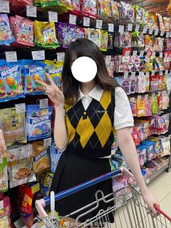 元气甜心毛衣背心-资料图