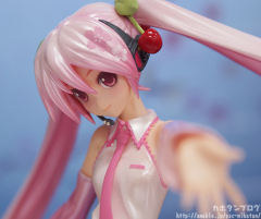 Figure Japan 初音未来 樱初音 ver.-资料图