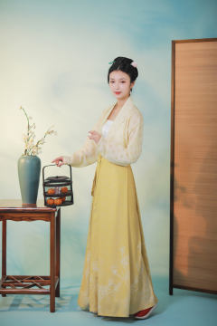 桃花 ·三涧裙-资料图