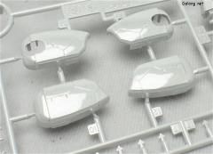 MG RX-78-2 高达 钛金属色电镀版-资料图