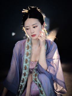 醉妆词-资料图