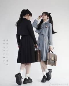 圣百合高校·套装-资料图