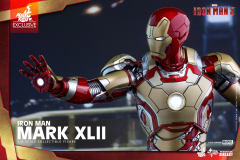 1:6比例珍藏人偶 钢铁侠Mark 42 合金版-资料图