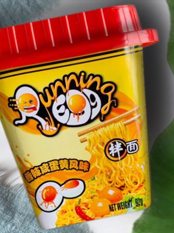 running egg-香辣咸蛋黄风味拌面