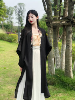  小芝麻 ·百迭裙-资料图