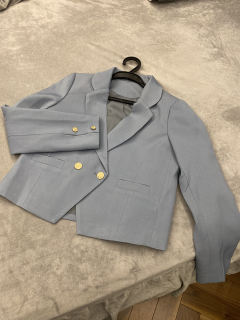 宫泽野·西服-资料图