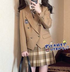 津律高·西服-资料图