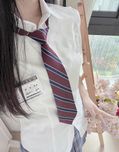 收腰纯色衬衫-资料图