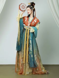 唐狐撸-资料图