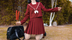 新年快乐 中间服-资料图