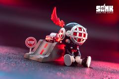 郊游-捉迷藏-资料图