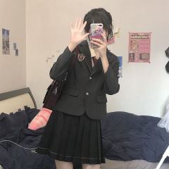 都岩中·韩式制服-资料图
