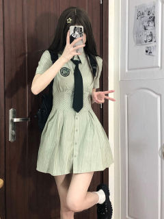 绿色条纹·衬衫裙-资料图