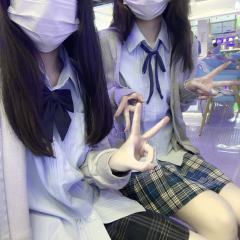 小奈中·衬衫-资料图