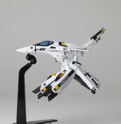 Revoltech VF-1S 女武神（可变形战斗机） Transformable-资料图