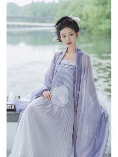 紫藤花歌-资料图