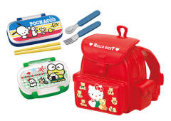 Hello Kitty 浮叶上的Keroppi 帕恰狗 