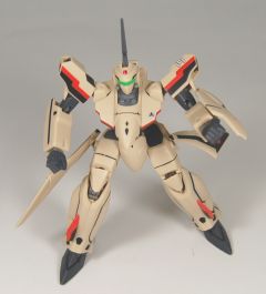 YF-19 勇 戴逊-资料图