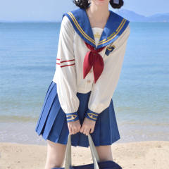 在逃公主 水手服套装-资料图
