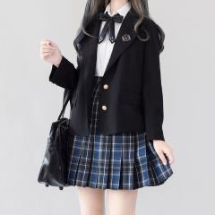 夏泽大·西服-资料图