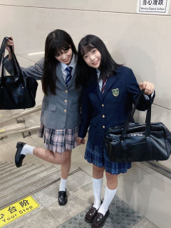 三粒扣西服-资料图