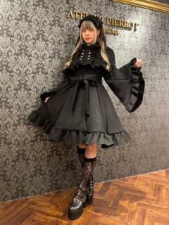 Holy Night Cape Coat 大衣-资料图