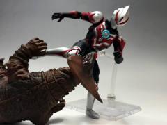 SHF 欧布奥特曼 暗耀形态-资料图