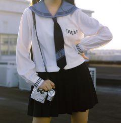 景南馆中·水手服-资料图