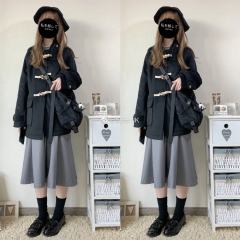 羊毛牛角扣大衣-资料图
